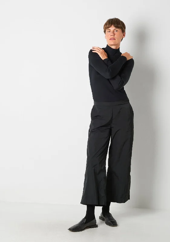 Shop affordable clothing for all occasions –  Hose weit, heavy Taffetas, black