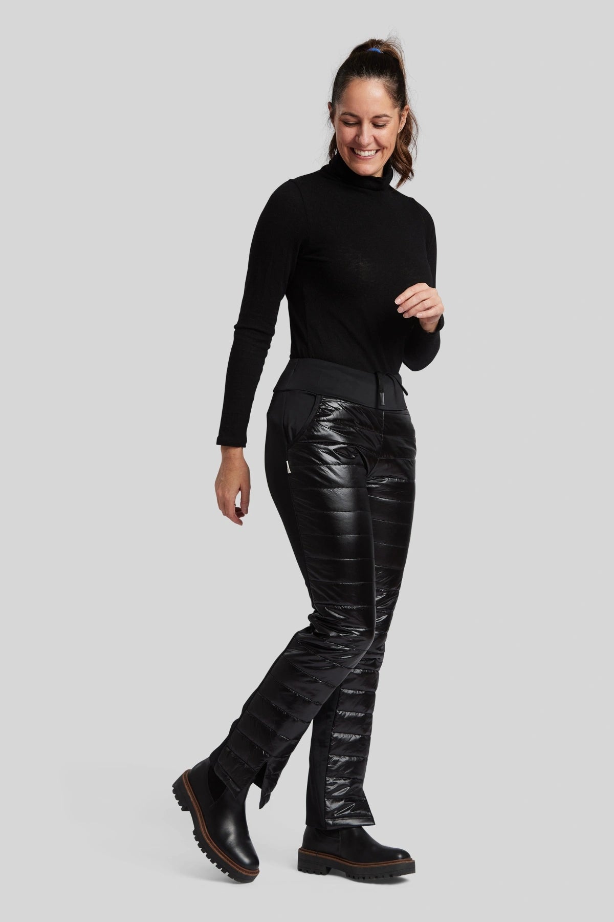 Exclusive online offer: Save 30% on all men's clothing. AURORA Flare Legs Jogger OH24317 Exclusive online offer: Save 30% on all men's clothing. AURORA Flare Legs Jogger OH24317