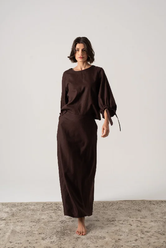 End-of-season sale – men’s clothing essentials up to 60% off!  Olen Linen Maxi Skirt Brown Espresso