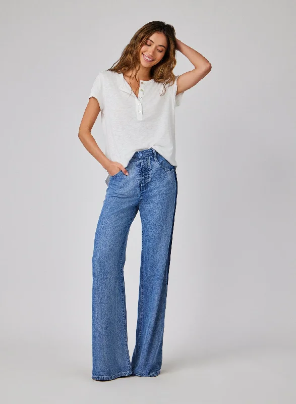 Shop the ultimate men’s clothing sale – incredible prices on your favorite styles. Anya Side Tacked Released Jean - Vintage Laguna Wash Shop the ultimate men’s clothing sale – incredible prices on your favorite styles. Anya Side Tacked Released Jean - Vintage Laguna Wash