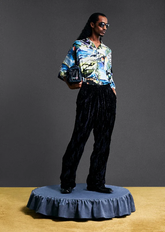 Shop the latest men’s styles at unbelievable prices.  WIDE LEG TRACKPANT in BLACK