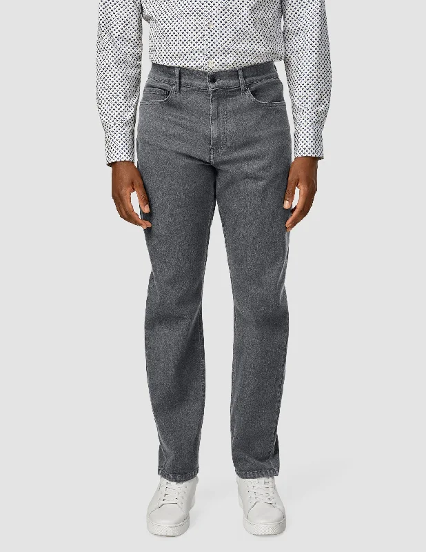Shop now and save up to 40% on men’s wardrobe essentials.  Classic Jeans Regular Dark Grey