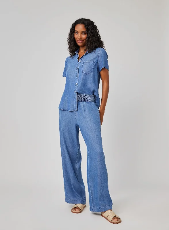 Upgrade your wardrobe with stylish clothing at discounted prices. Smocked Waist Wide Leg Pant - Moonlit Haze Wash Upgrade your wardrobe with stylish clothing at discounted prices. Smocked Waist Wide Leg Pant - Moonlit Haze Wash