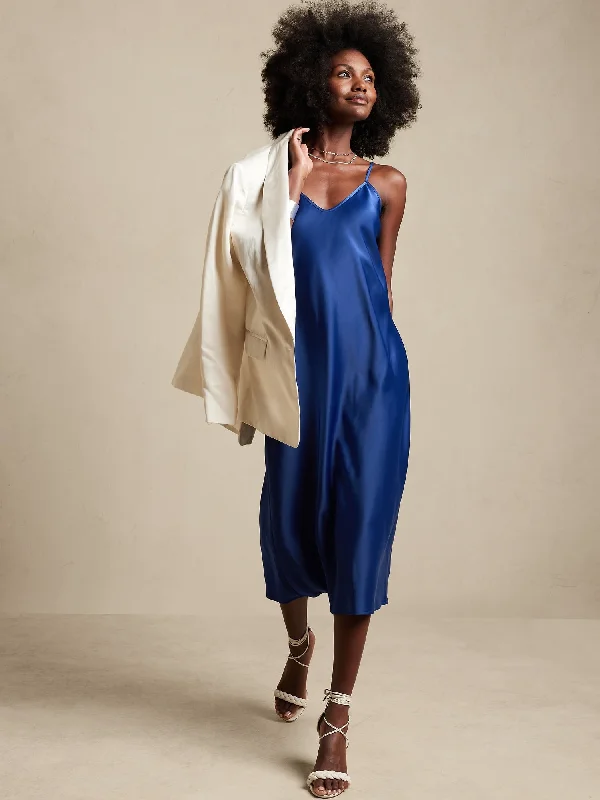Fashion-forward women’s clothing on a budget   V-Neck Midi Dress