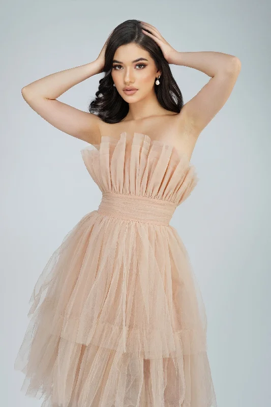 Fashionable clothing that fits every occasion   Nelita Maxi Dress in Neutral