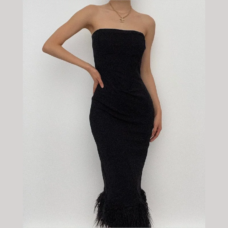 BerryBetty - Sleeveless solid feather backless tube dress