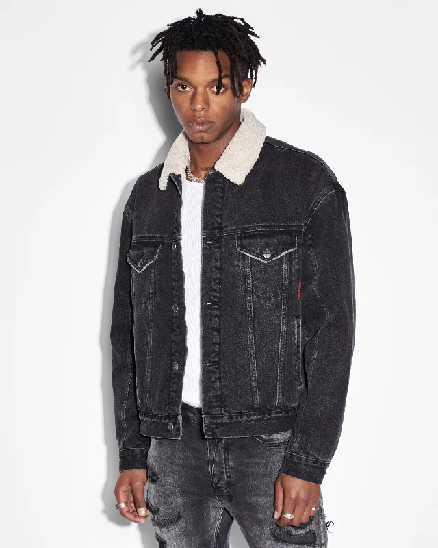 Shop the latest seasonal clothing sale – Big savings on stylish outfits. OH G JACKET FLEECED OUT Shop the latest seasonal clothing sale – Big savings on stylish outfits. OH G JACKET FLEECED OUT