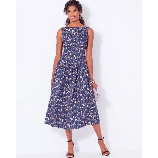 Effortlessly chic fashion for today’s woman   Simplicity Dresses S9543