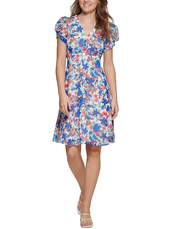 Step into style with our women’s clothing collection Womens Floral V-Neck Shift Dress Step into style with our women’s clothing collection Womens Floral V-Neck Shift Dress
