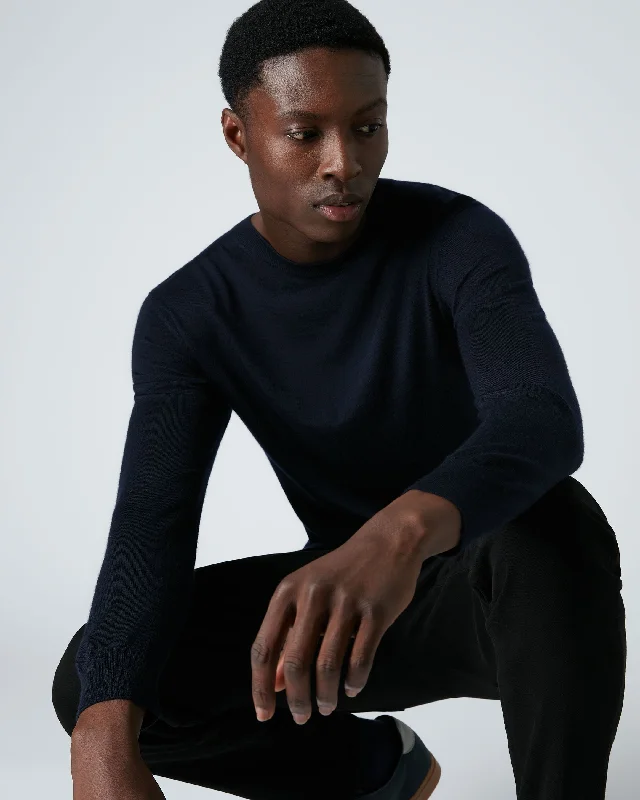 Shop the latest seasonal clothing sale – Big savings on stylish outfits. Men's Covent Fine Gauge Cashmere Round Neck Sweater Navy Blue Shop the latest seasonal clothing sale – Big savings on stylish outfits. Men's Covent Fine Gauge Cashmere Round Neck Sweater Navy Blue