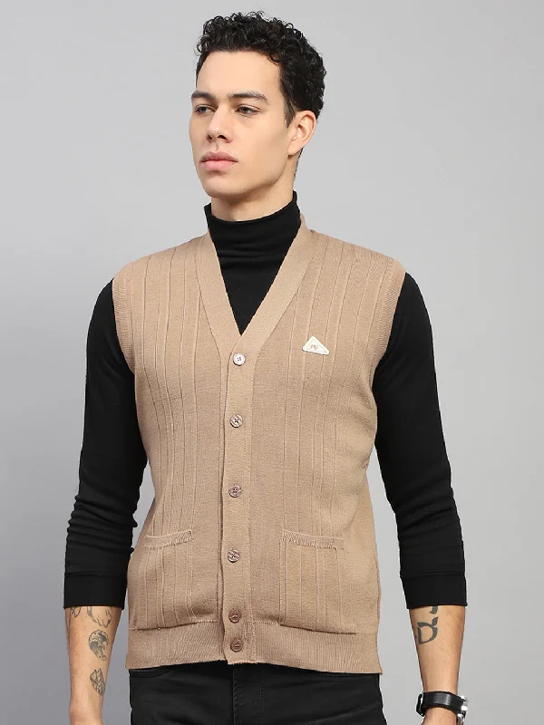 Best deals on men’s clothing – Sale ends soon, shop today! Men Beige Self Design V Neck Sleeveless Cardigan Best deals on men’s clothing – Sale ends soon, shop today! Men Beige Self Design V Neck Sleeveless Cardigan