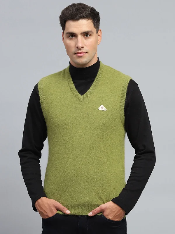 Shop affordable clothing – Limited-time only! Men Green Solid V Neck Sleeveless Sweater Shop affordable clothing – Limited-time only! Men Green Solid V Neck Sleeveless Sweater