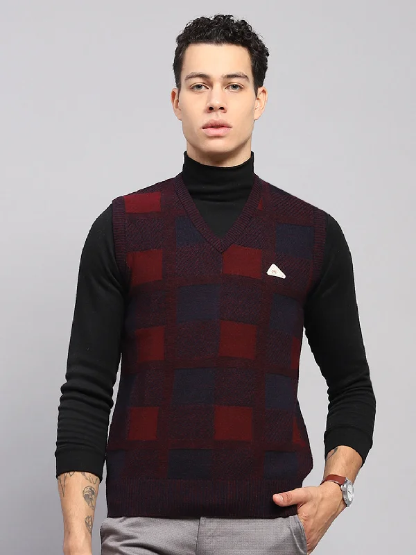 Grab your favorites before they’re gone – men’s clothing at great prices.  Men Maroon Self Design V Neck Sleeveless Sweater