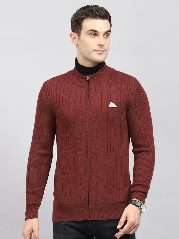 Massive discounts on all clothing items – Shop now for the best prices. Men Maroon Solid Round Neck Full Sleeve Pullover Massive discounts on all clothing items – Shop now for the best prices. Men Maroon Solid Round Neck Full Sleeve Pullover