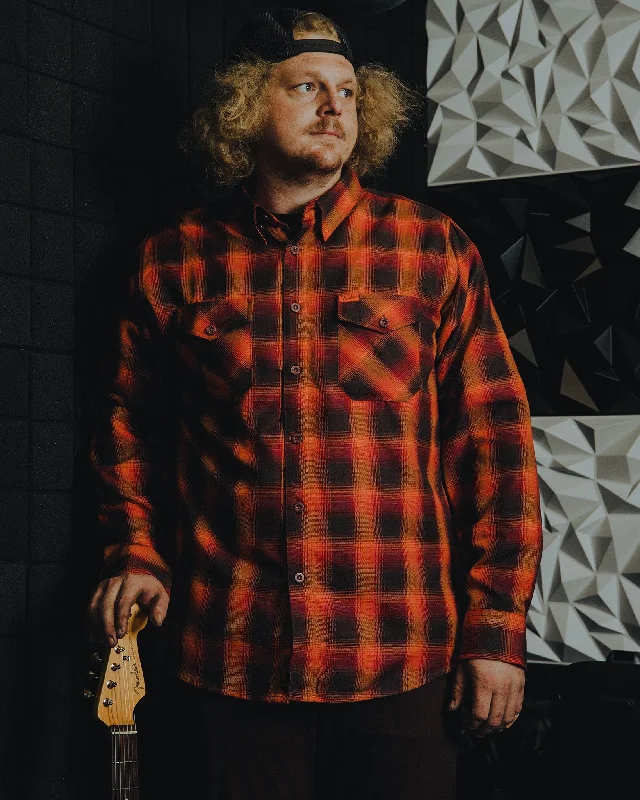 Get 25% off select men’s clothing when you shop online! Fender "Stratocaster" Flannel Get 25% off select men’s clothing when you shop online! Fender "Stratocaster" Flannel
