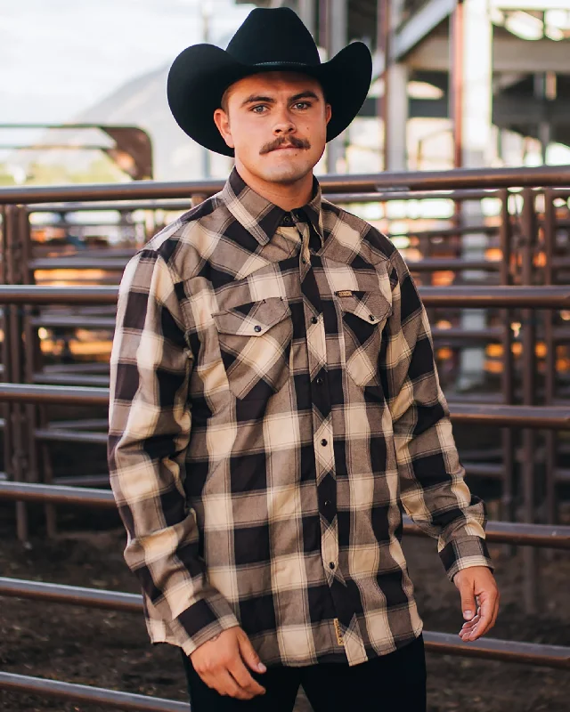 Don’t miss out – huge discounts on men’s trendy styles.  Giddy Up Flannel