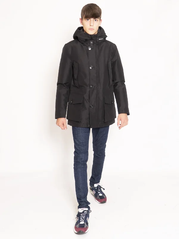 Limited-time promo – up to 70% off on men's essentials. Parka in Tessuto Gore-Tex - Nero Limited-time promo – up to 70% off on men's essentials. Parka in Tessuto Gore-Tex - Nero