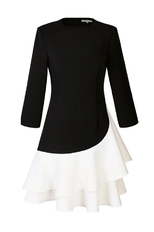 Bold fashion choices for the confident woman   Irregular stitching and colour collision dress