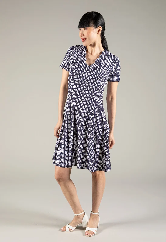 Women’s clothing to inspire confidence and beauty   Square Print Dress