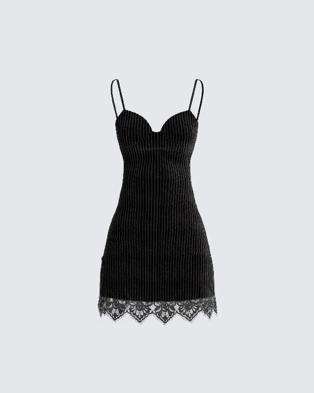 Chic for every occasion and style   Yira Black Lace Trimmed Dress