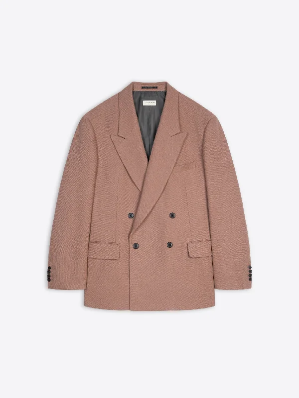 Get trendy clothes for less – Big savings on fashion basics!  Oversized blazer