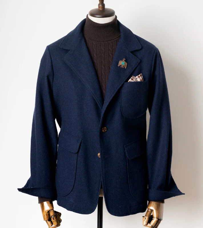 Shop trendy clothing at amazing prices – exclusive deals!  Bryceland's Easy Jacket Shetland Twill Navy
