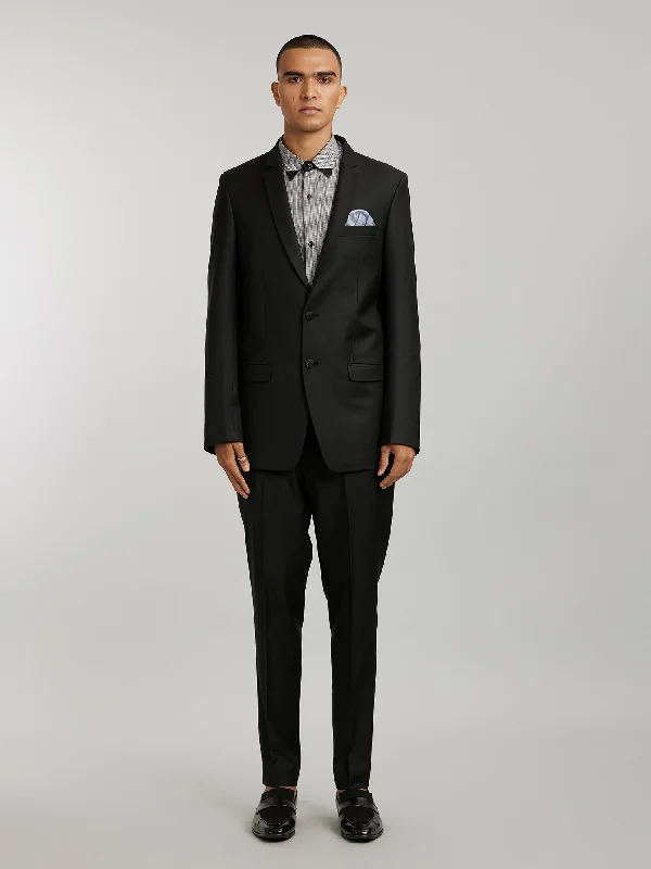 Save on trendy clothing for every season –Shoppers get exclusive deals.  Classic Blazer - Dario