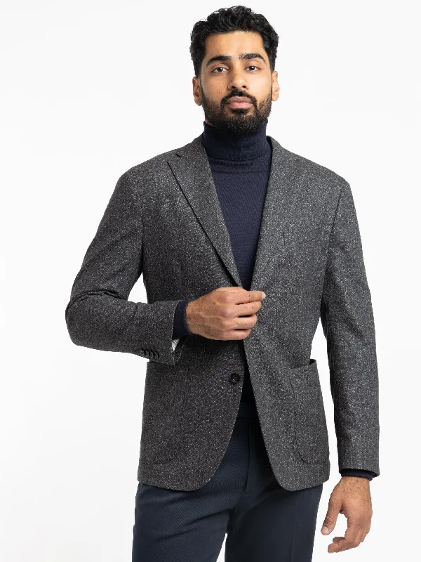 Save up to 60% on new arrivals in clothing – Shop now!  Grey K-Jacket