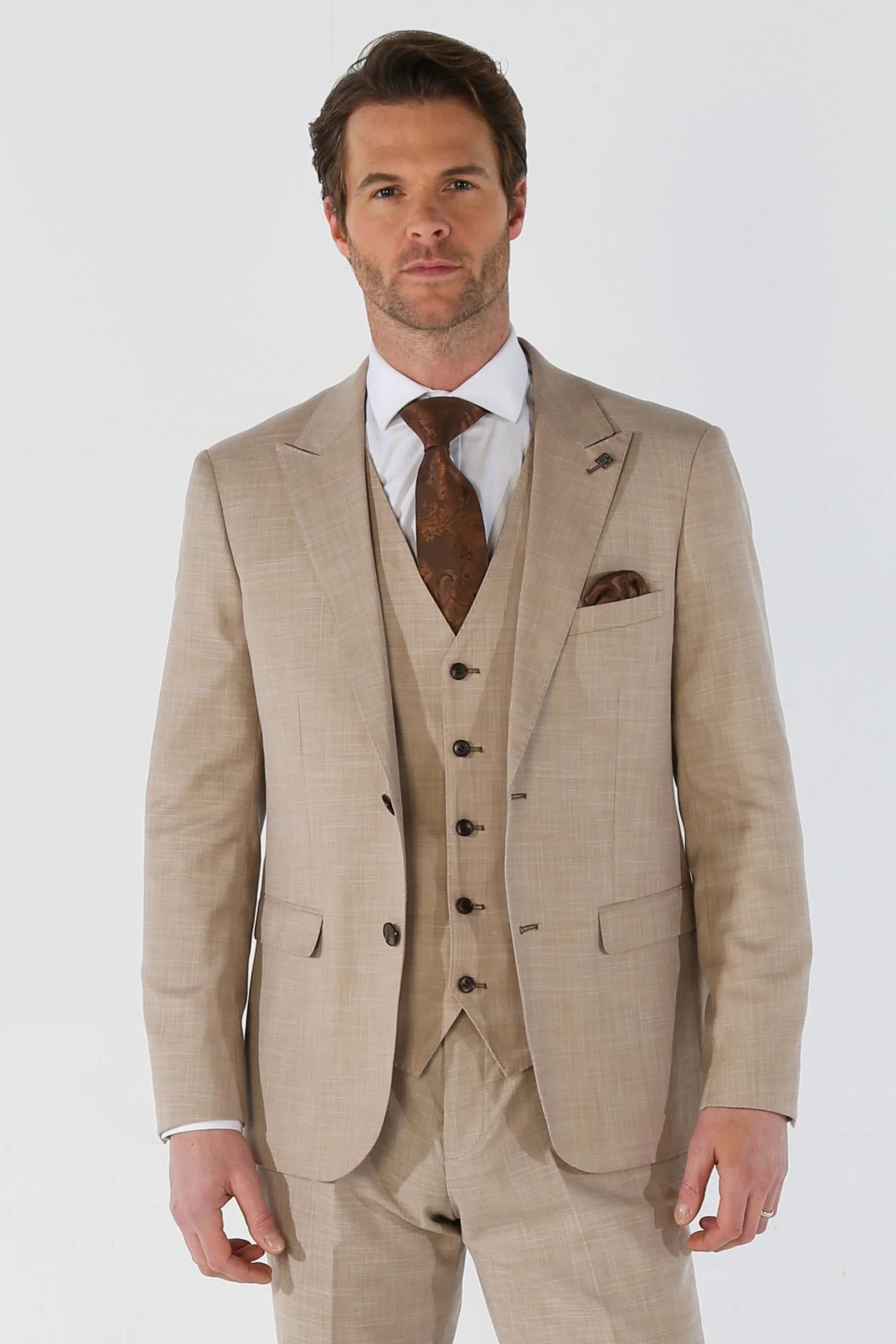 Shop now for the latest fashion trends and enjoy special promotions! Kurt - Men's Beige Tailored Fit Blazer Shop now for the latest fashion trends and enjoy special promotions! Kurt - Men's Beige Tailored Fit Blazer