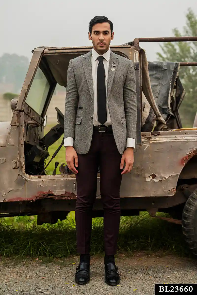 Upgrade your look with stylish, affordable men’s clothing.  Sacca Blazer