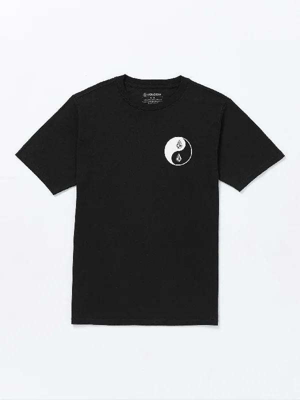 Massive discounts on all clothing items – Shop now for the best prices.  Counterbalance Short Sleeve Tee - Black