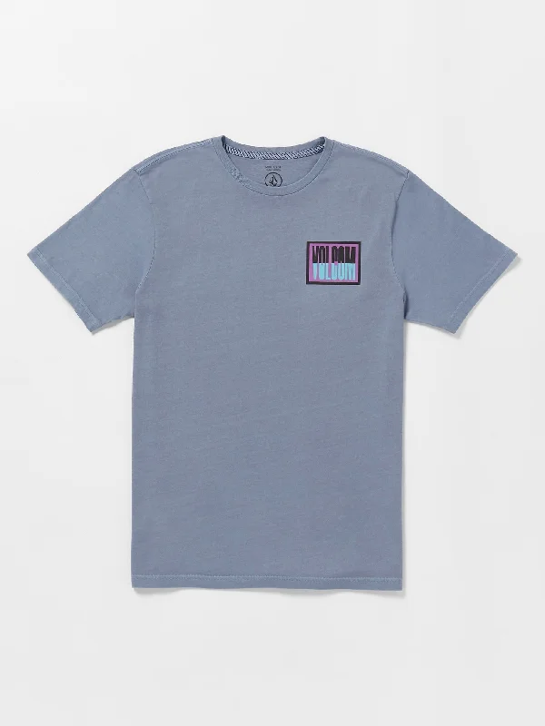 Look sharp without breaking the bank – men’s clothing sale now! Curbwax Short Sleeve Tee - Denim Look sharp without breaking the bank – men’s clothing sale now! Curbwax Short Sleeve Tee - Denim