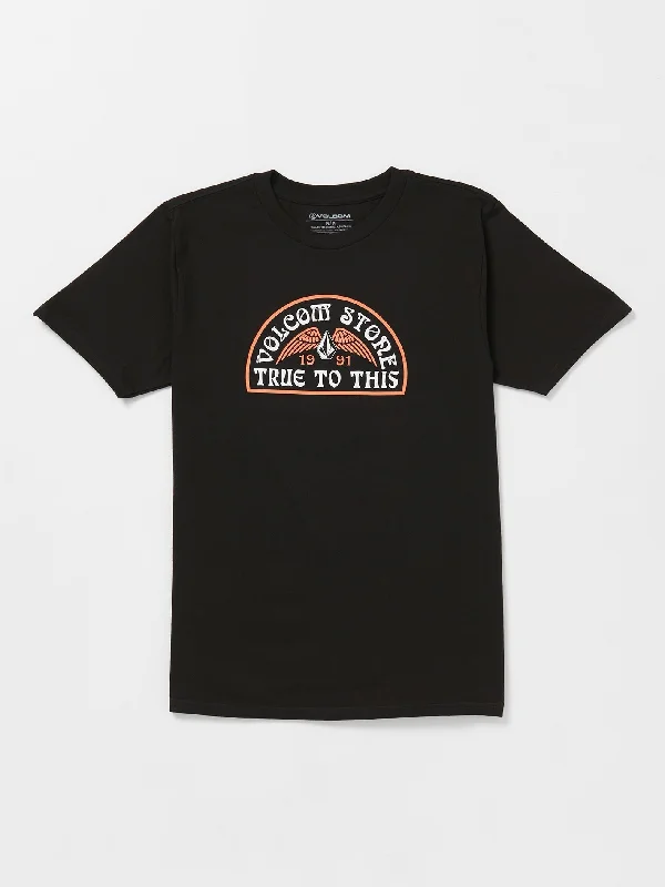 Look your best with exclusive savings on men’s fashion. Larcher Short Sleeve Tee - Black Look your best with exclusive savings on men’s fashion. Larcher Short Sleeve Tee - Black