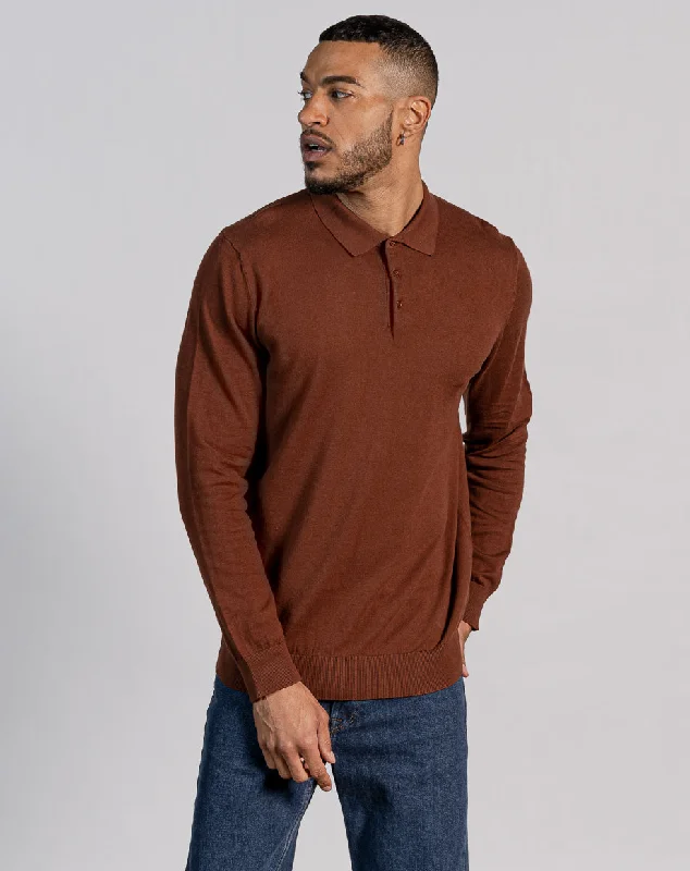 Don’t wait – shop the biggest sale of the season on men’s clothing!  ESSENTIAL LONG SLEEVE KNITTED POLO TOP - DARK BROWN