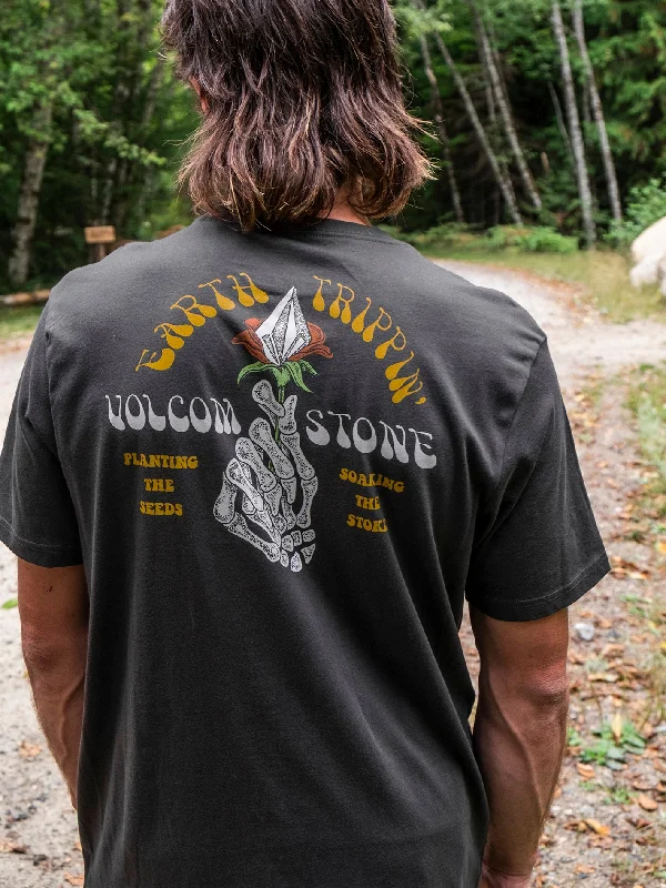 Best clothing deals of the season – Shop now and enjoy big savings.  Stone Stoker Farm to Yarn Short Sleeve Tee - Stealth