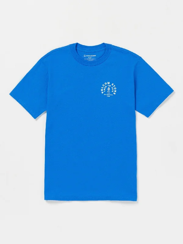 Save up to 60% on new arrivals in clothing – Shop now!  Tennon Short Sleeve Tee - Patriot Blue