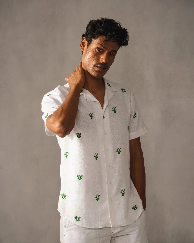 Shop stylish men’s clothing and enjoy amazing discounts. Mistari Shirt - White & Green Embroidered Shop stylish men’s clothing and enjoy amazing discounts. Mistari Shirt - White & Green Embroidered