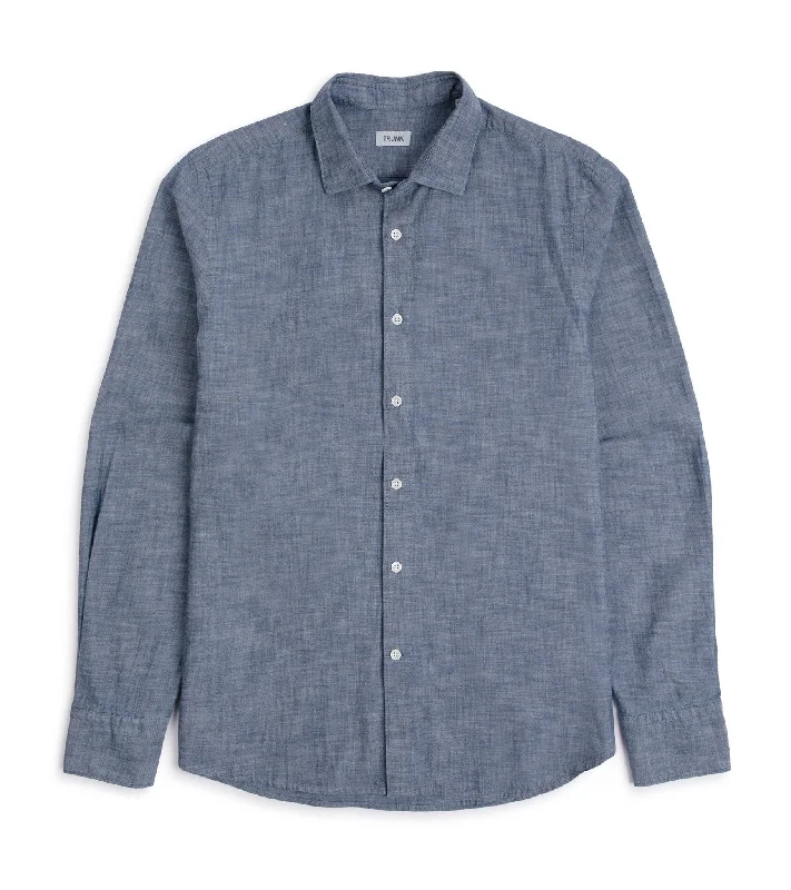 Shop the latest trends in men's clothing at unbeatable prices. Trunk Austin Japanese Chambray Shirt: Dark Blue Shop the latest trends in men's clothing at unbeatable prices. Trunk Austin Japanese Chambray Shirt: Dark Blue