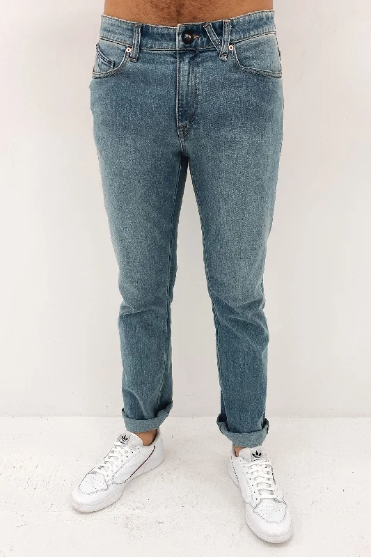 Save on trendy clothing for every season –Shoppers get exclusive deals. Solver Modern Fit Jean Old Town Indigo Save on trendy clothing for every season –Shoppers get exclusive deals. Solver Modern Fit Jean Old Town Indigo