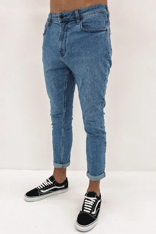 Exclusive offers on men’s wardrobe essentials – save more now!  Z-Roller Jean Clash