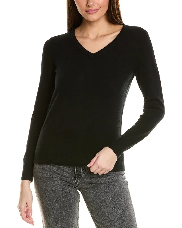 Express your style with fashionable women’s clothing Amicale Cashmere Basic V-Neck Cashmere Sweater Express your style with fashionable women’s clothing Amicale Cashmere Basic V-Neck Cashmere Sweater
