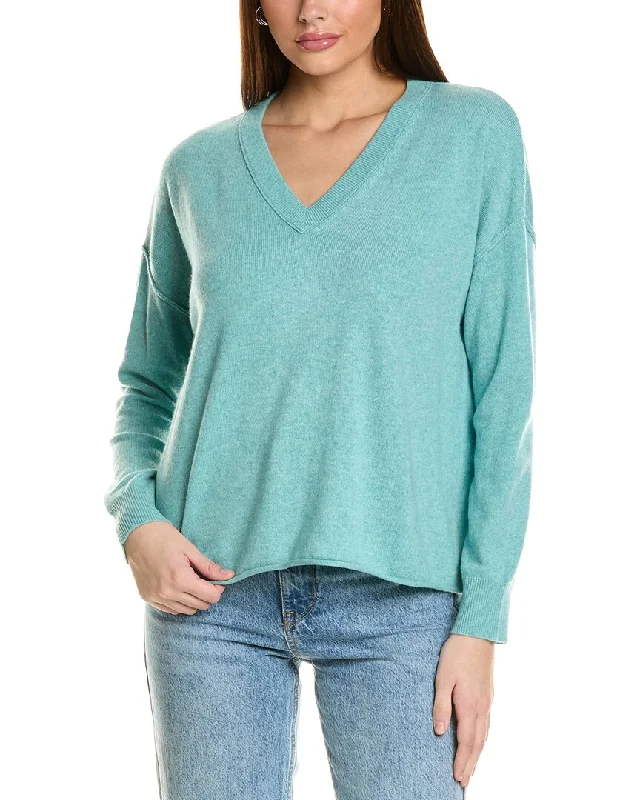 Timeless women’s fashion for any occasion Collaboration Grace V-Neck Cashmere Sweater Timeless women’s fashion for any occasion Collaboration Grace V-Neck Cashmere Sweater