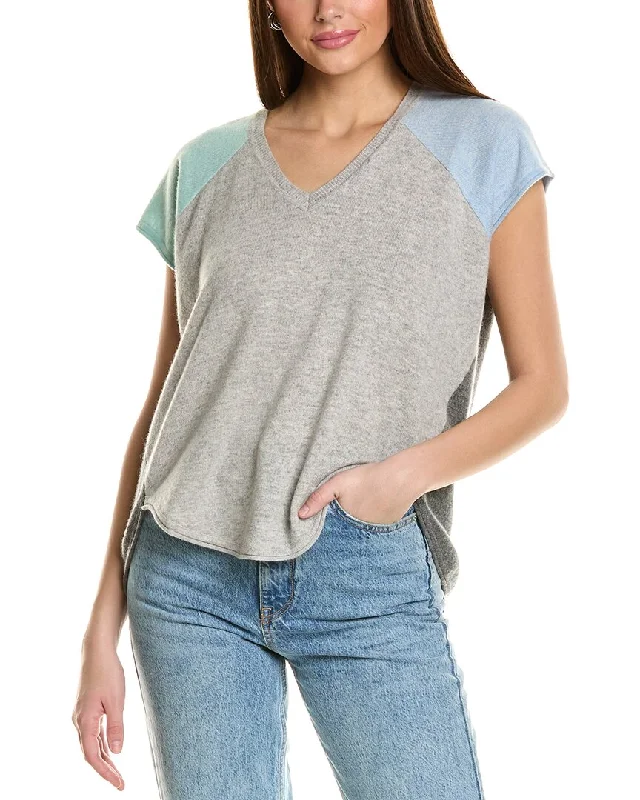 Elegant and comfortable women’s fashion wear Collaboration Nikki Tabard Colorblocked Cashmere Sweater Elegant and comfortable women’s fashion wear Collaboration Nikki Tabard Colorblocked Cashmere Sweater