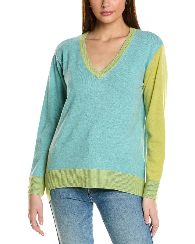 Iconic women’s outfits that never go out of style Collaboration V-Neck Asymmetrical Colorblocked Cashmere Sweater Iconic women’s outfits that never go out of style Collaboration V-Neck Asymmetrical Colorblocked Cashmere Sweater