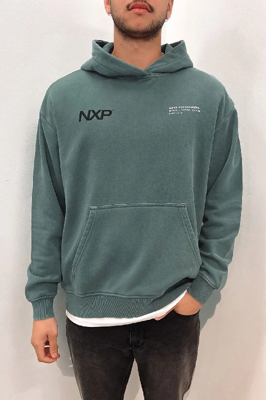 Save on men’s formal wear – perfect for your next event!  Hardwear Relaxed Hooded Sweater Pigment Goblin Blue