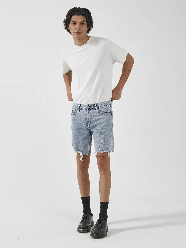 Best deals fashion – Don’t miss the latest clothing discounts. Destroyed Bones Denim Short - Garage Blue Best deals fashion – Don’t miss the latest clothing discounts. Destroyed Bones Denim Short - Garage Blue